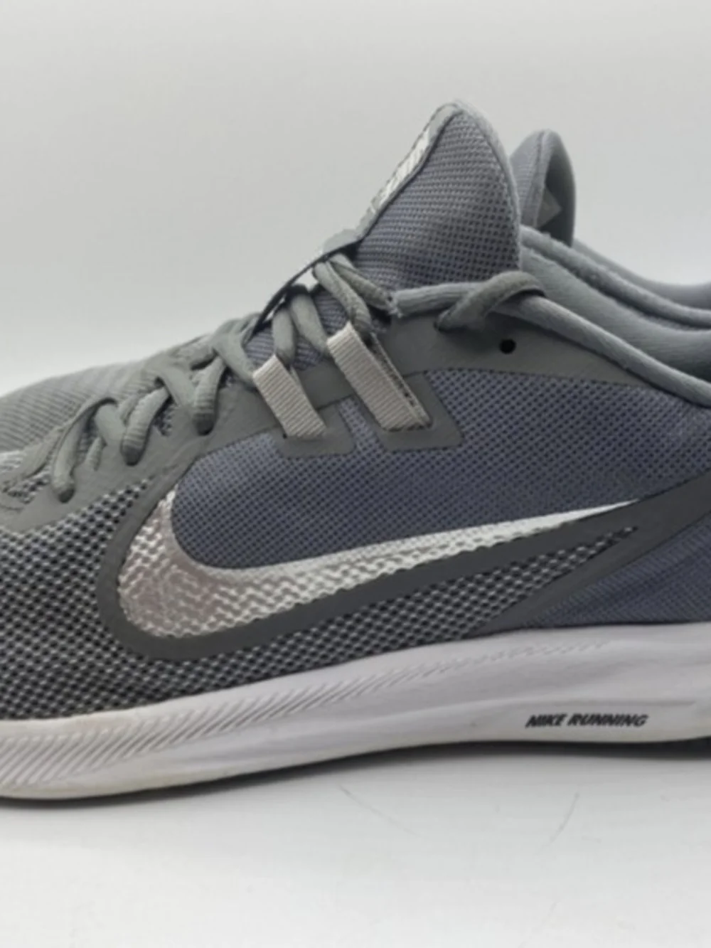 Nike Men's Athletic Running Shoes - Dark Gray & White